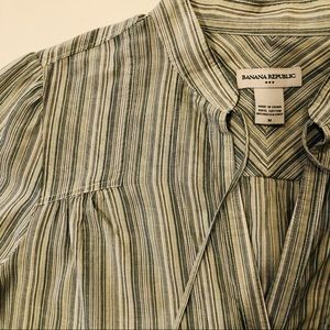 💰2/$20💰 Banana Republic Cotton Long-Sleeve Top